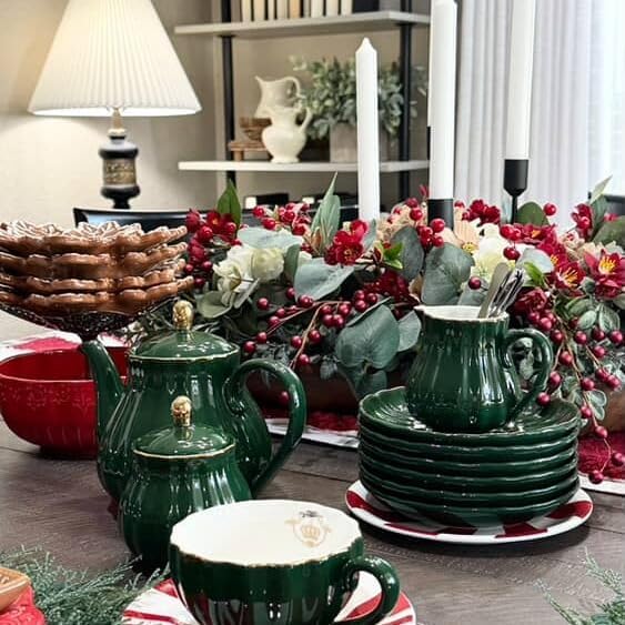 Porcelain Tea Sets British Royal Series, 8 OZ Cups& Saucer Service for 6, with Teapot Sugar Bowl Cream Pitcher Teaspoons and Tea Strainer, Suitable for High Tea, Wedding, Party (Jade)