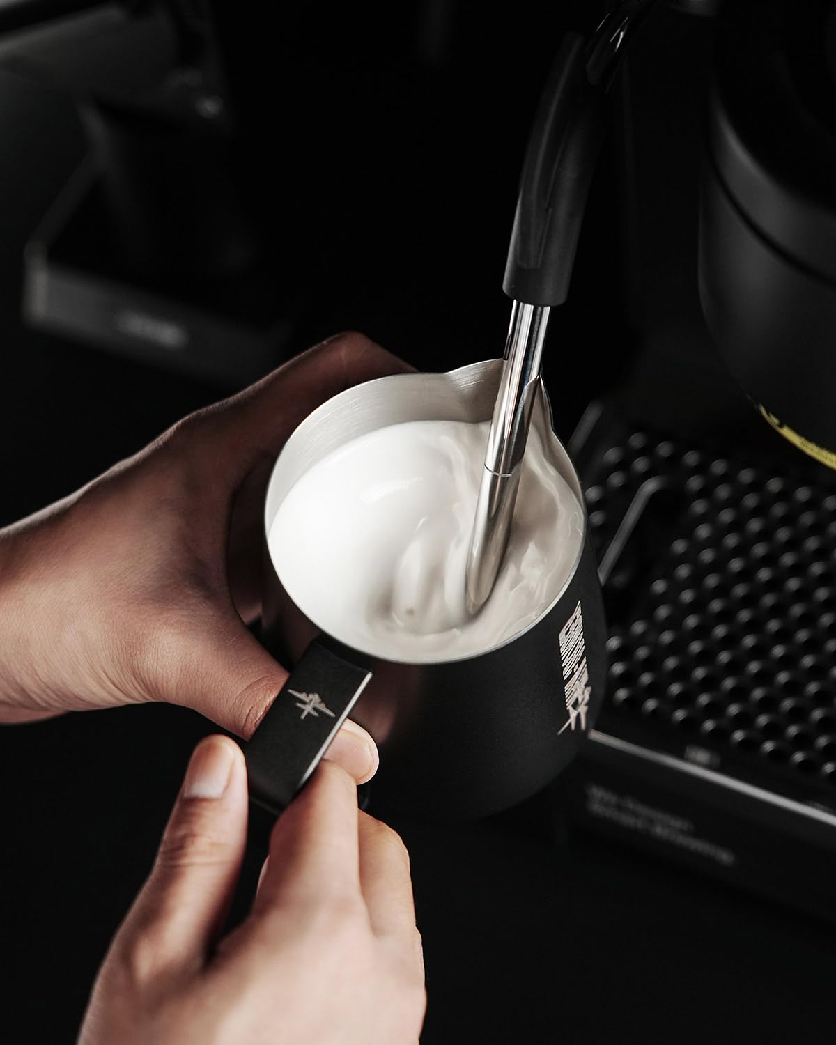 MHW-3BOMBER Espresso Steaming Pitcher Milk Frothing Pitcher Stainless Steel Milk Coffee Cappuccino Latte Art Barista Cup 16.9oz/500ml (Matte Black) P5032B