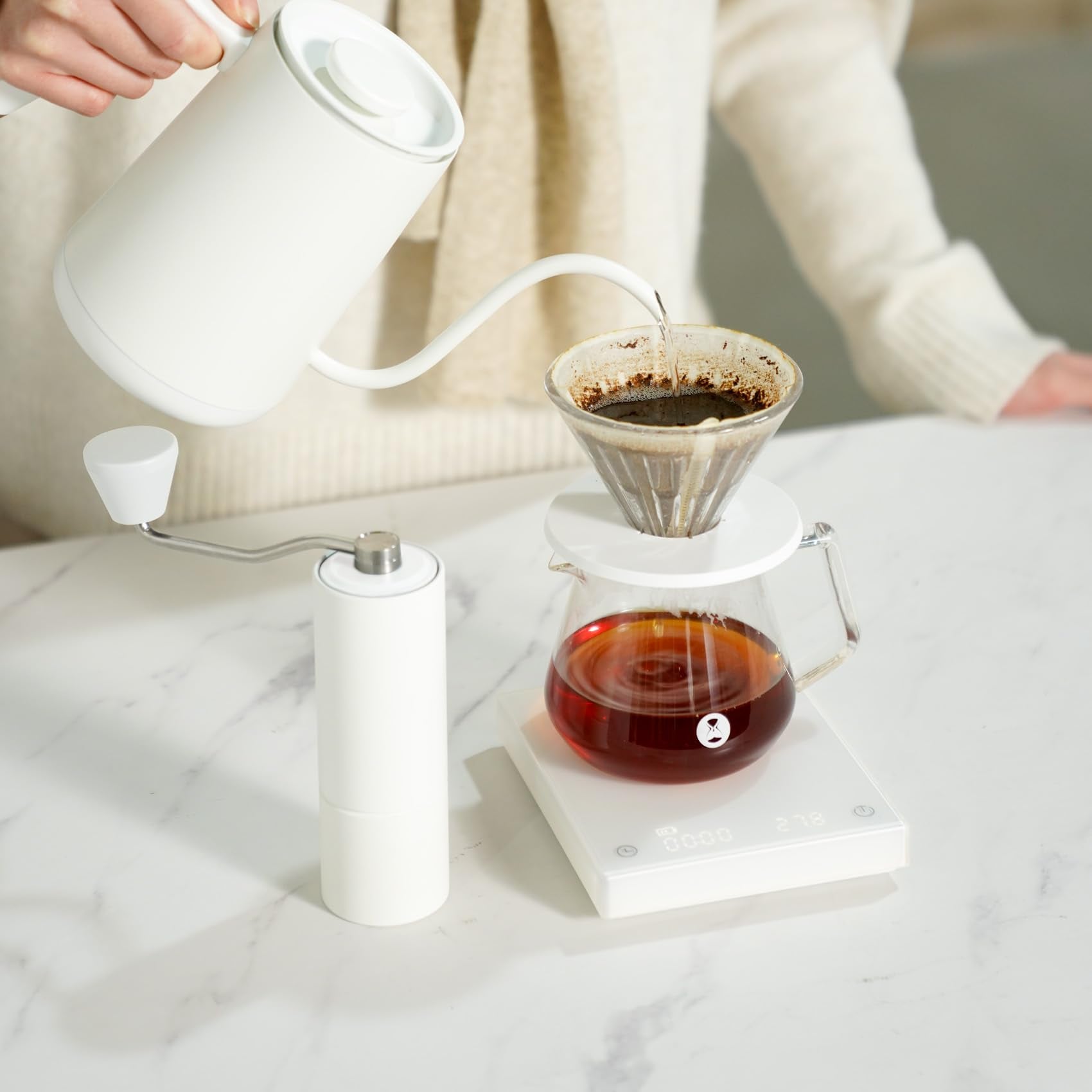 TIMEMORE Chestnut C2S Manual Coffee Grinder Capacity 25g with CNC Stainless Steel Conical Burr, Internal Adjustable Setting, Double Bearing Positioning, Hand Grinder (White)