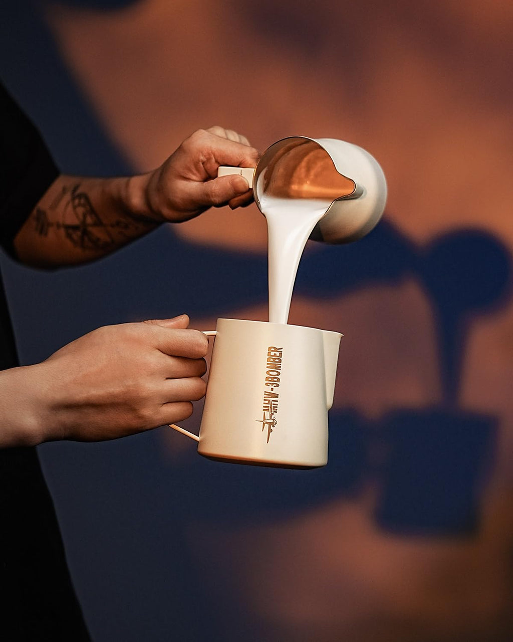 MHW-3BOMBER Espresso Steaming Pitcher Milk Frothing Pitcher Stainless Steel Milk Coffee Cappuccino Latte Art Barista Cup 13.5oz/400ml P5019W