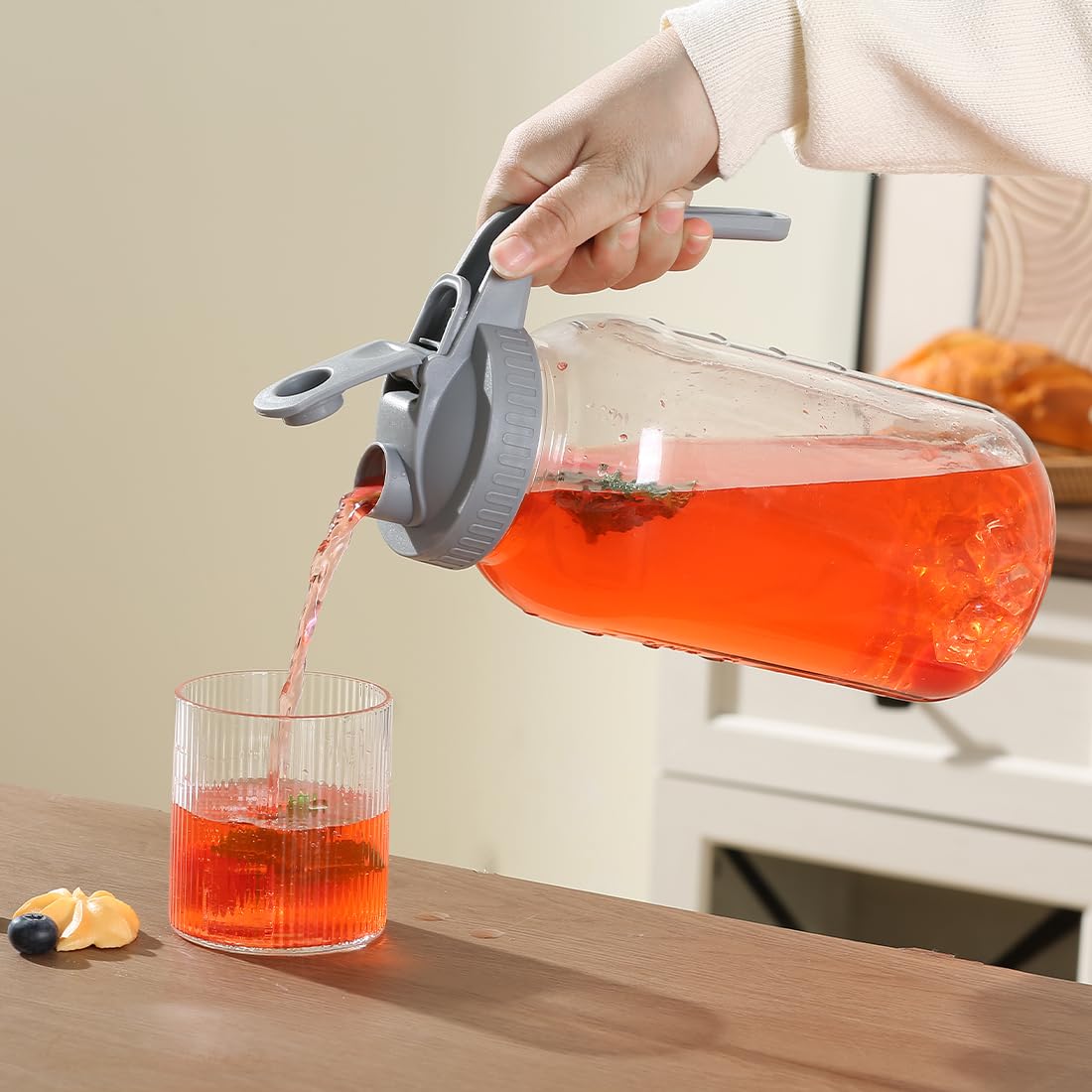Naivees Glass Tea Pitcher with Wide Mouth Airtight Lid Leak Proof Fridge Container with Gray Lid Mason Jar for Water, Tea,Juice and Drinks (2 Pack-64OZ)