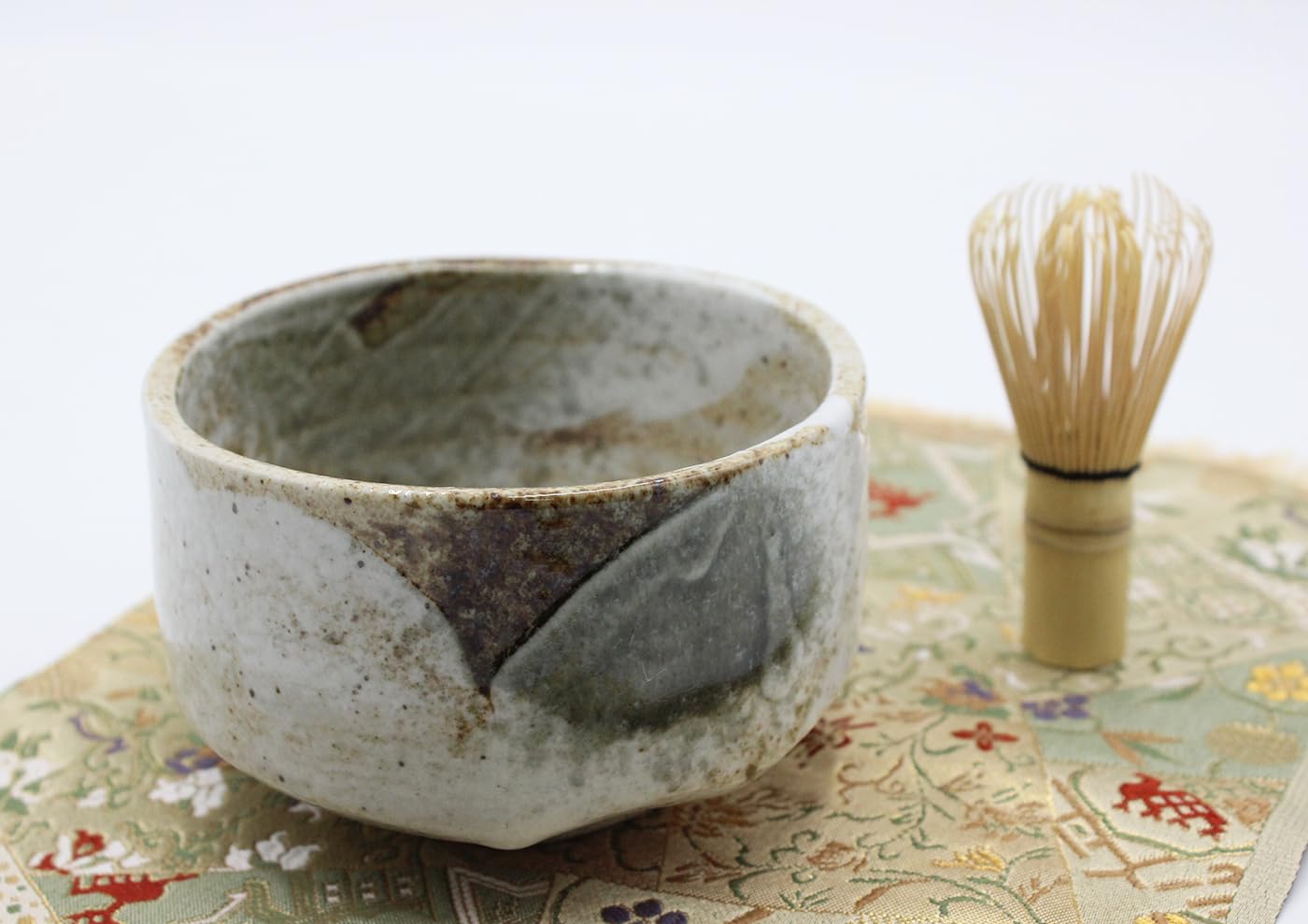 Waraku Fuuka Japanese Traditional Handcrafted Mino Matcha Chawan Tea Bowl Cup Ceremony Tableware Pottery (Yuki Shino)