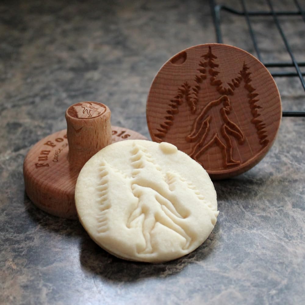 Fun Food Tools, Wood Cookie Stamp, 2.5 Inch (Chartres Cathedral CS-056)