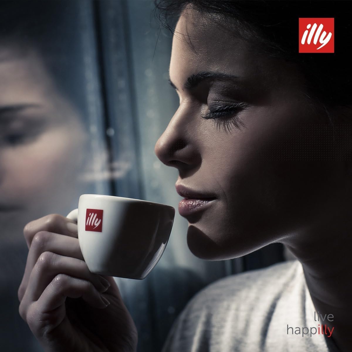 illy Whole Bean Coffee, Classico Medium Roast, 8.8oz, 12 Pack
