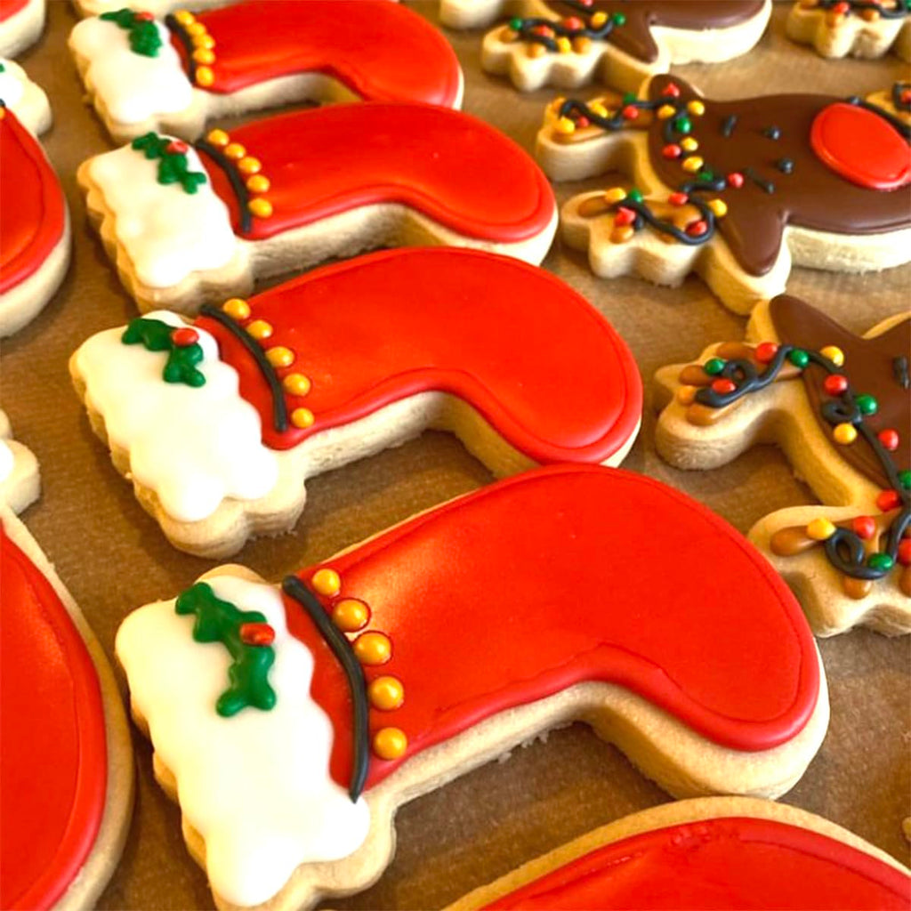 Kanehosi Christmas Cookie Cutters Large 6Pcs, Metal Christmas Hat Socks Candy Canes Santa Claus Ginger Man Mini Tree Shapes Cookie Cutters, 430 Stainless Steel Biscuit Fondant Doubt Cutter