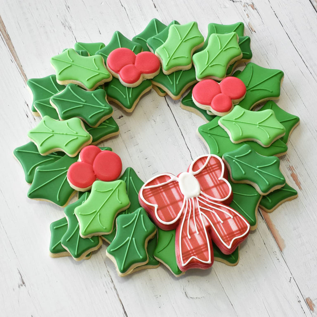R&M Wreath Centerpiece 4-Piece Cookie Cutter Set – Steel Holly, Berries & Bow Holiday Christmas Baking Set for Cookies, Fondant & Crafts