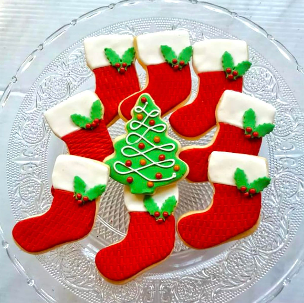 Kanehosi Christmas Cookie Cutters Large 6Pcs, Metal Christmas Hat Socks Candy Canes Santa Claus Ginger Man Mini Tree Shapes Cookie Cutters, 430 Stainless Steel Biscuit Fondant Doubt Cutter