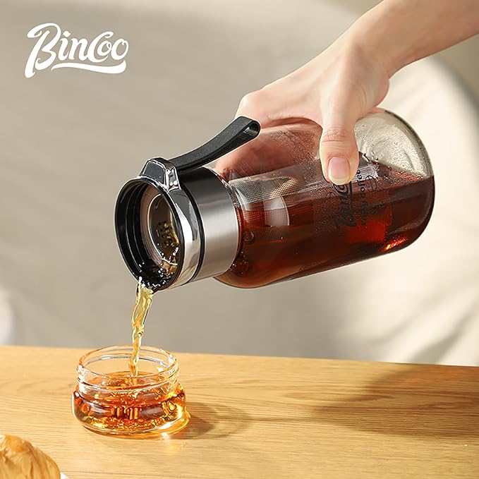 Glass Cold Brew Coffee Maker with Extended Fine Mesh Filter, Tea Infuser Bottle Iced Coffee Maker with Thick Borosilicate Glass (750ml/24oz)