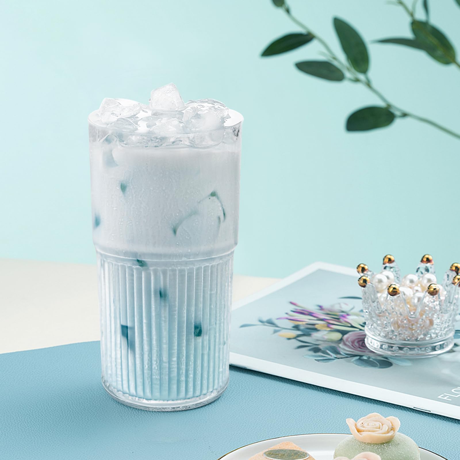 Luiaiog 18.5oz Glass Cups with Lids and Straws - Set of 4 Reusable Tumblers, Thickened Shatter-Resistant Glass, Ideal for Iced Coffee, Smoothies, Cocktails, Juices - Elegant & Durable Drinkware