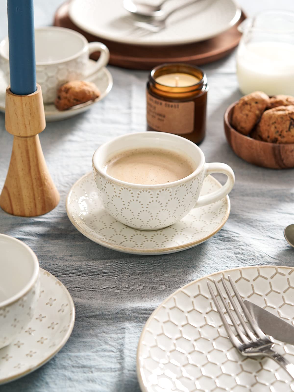 LE TAUCI 6 oz Cappuccino Cups with Saucers, Ceramic Espresso Coffee Cup Set of 4, for Latte, Cafe Au Lait, Flat White, Tea, Dishwasher & Microwave Safe, Housewarming Gift, Embossed, White