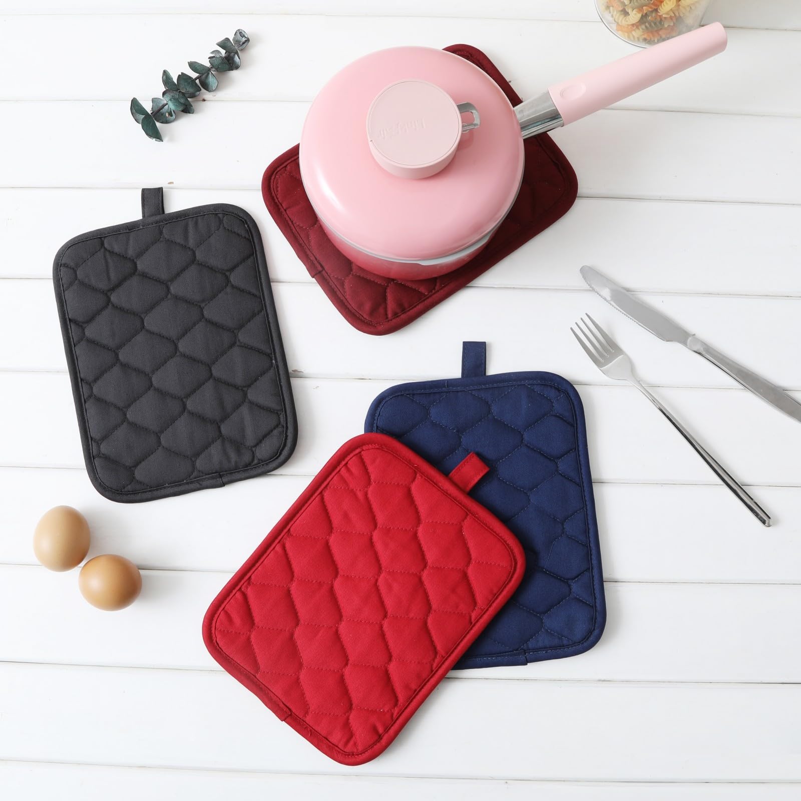 Glynniss Anti-Slip Grip Pot Holder for Kitchen, Cotton Oven Hot Pads Set with Neoprene for Heat Resistant 450F, 7x9 Inches Potholder Machine Washable 2PCS (Black, 2)