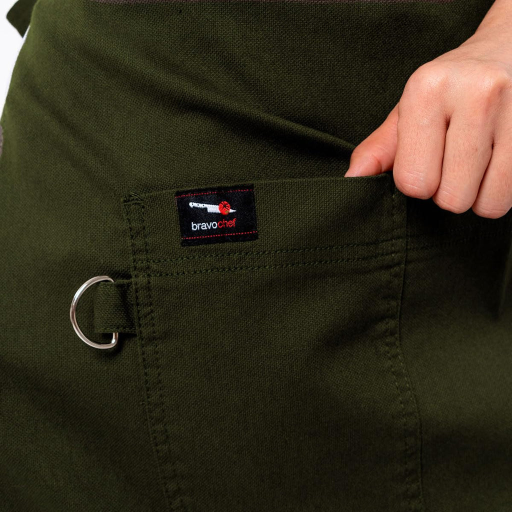 Bravo Business Wear | Green Verona Gabardine Apron – Design for Men and women with neck adjuster, Anti-lint fabric with large pockets. For kitchen work, Chef.