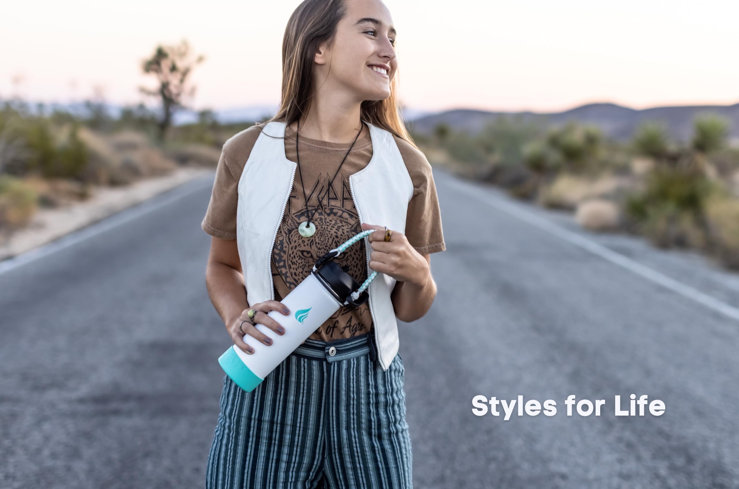 HYDRO CELL Stainless Steel Insulated Water Bottle with Straw - For Cold & Hot Drinks - Metal Vacuum Flask with Screw Cap and Modern Leakproof Sport Thermos for Adults (White 24oz)