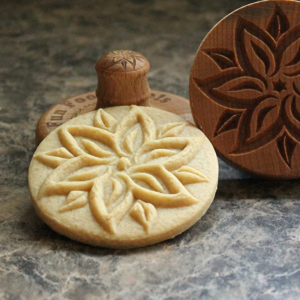 Fun Food Tools, Wood Cookie Stamp, 2.5 Inch (Poinsettia CS-014)