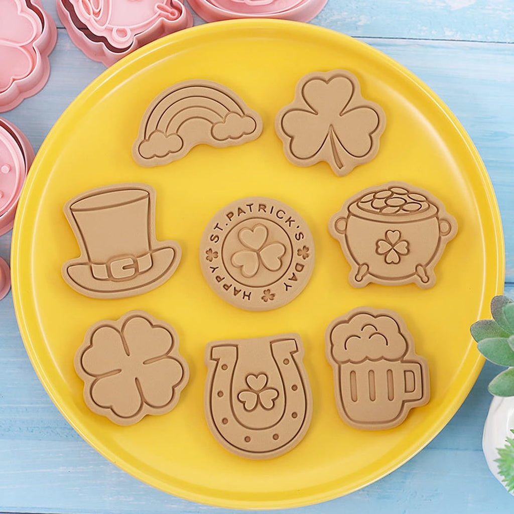 St. Patrick's Day Cookie Cutters, 8Pcs 3D Plastic Cookie Molds Cartoon Shamrock Four Leaf Clover Horseshoe Biscuit Cutters for Irish Holiday Party Baking Cutting Tool (D8)