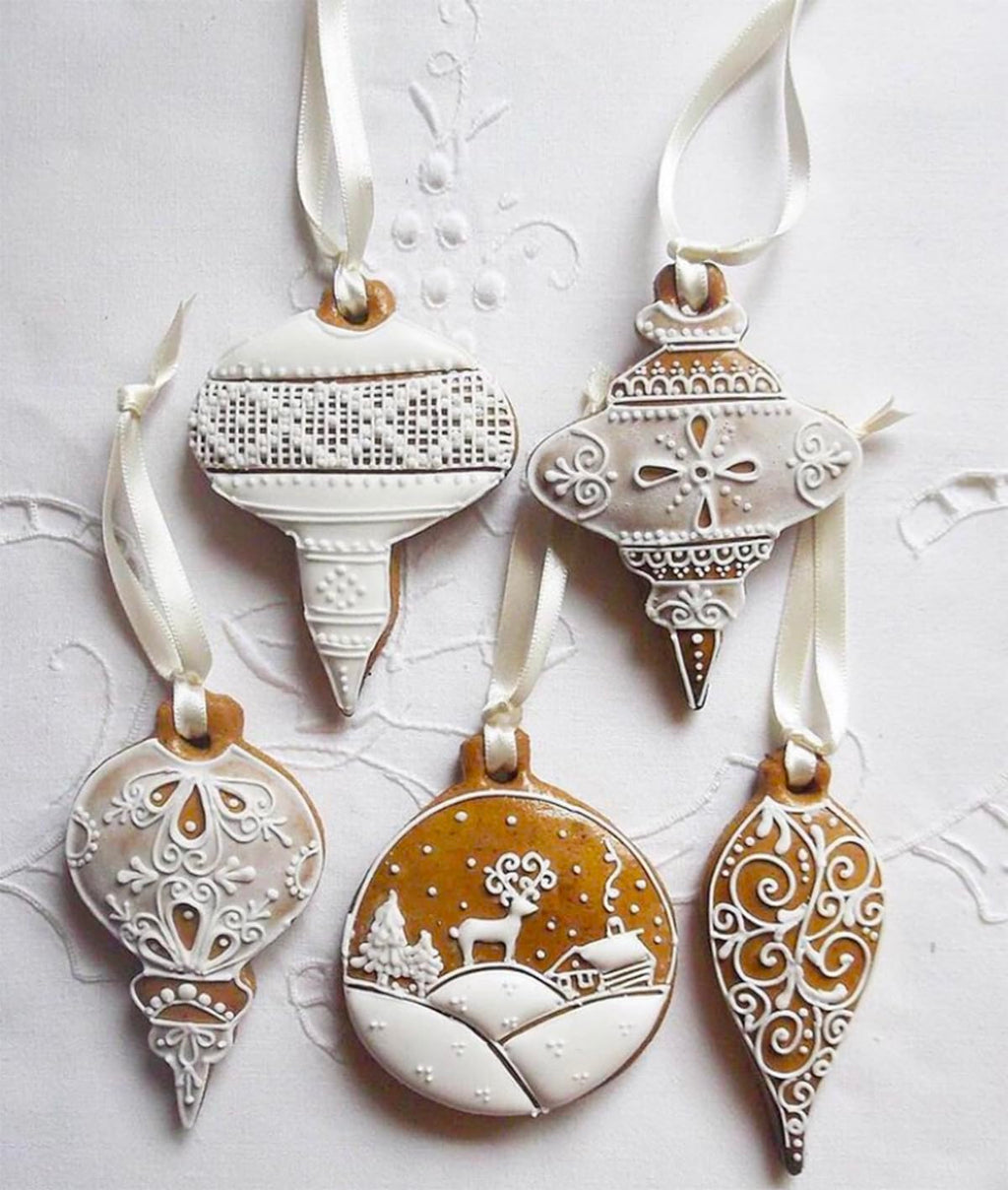 Kanehosi Christmas Ornament Cookie Cutters 8Pcs, Large Cookie Cutters Sturdy Stainless Steel Fondant Dough Cutters for Baking Christmas Decoration
