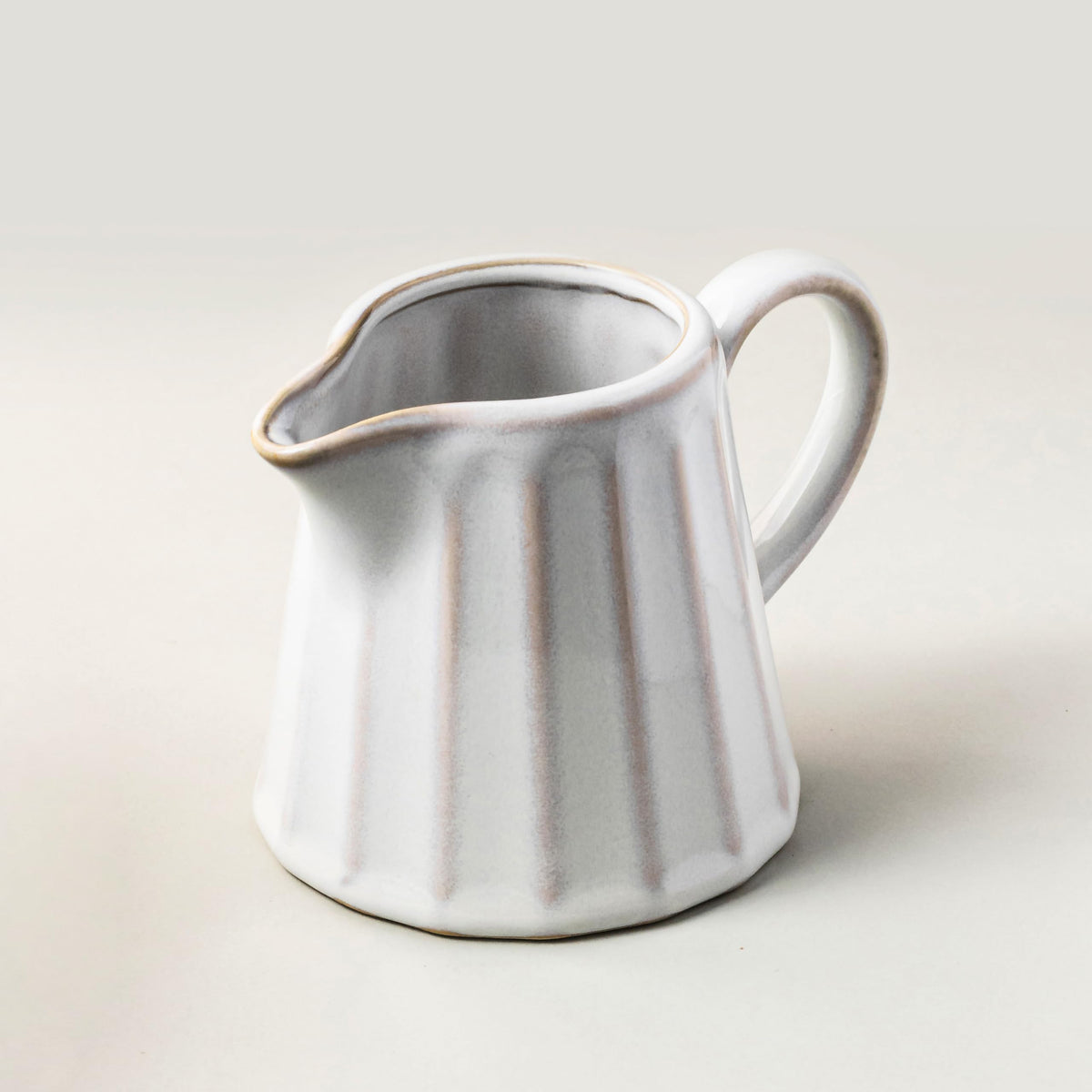 YHOJOY Creamer Pitcher, Small Ceramic Pitcher Creamer Container, 17 OZ