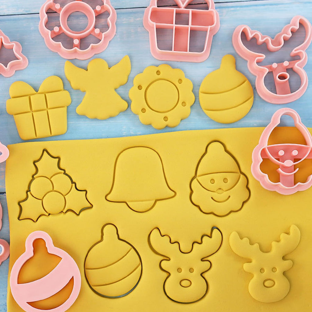 GULELAYAR 8Pcs Christmas Cookie Cutters, 3D Cookie Cutter Set, Snowman Deer Gift Cutters Cake Baking Fondant Embosser Stamps Christmas Party DIY Cake Decorating Tools