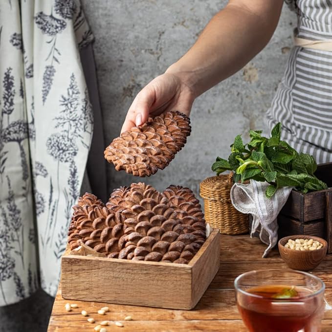 Wooden Cookie Biscuit Mold - Carved Baking Cutter and Embossing Stamp for DIY Shapes (Pine Cones)