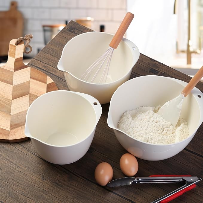 3 Plastic Mixing Bowls with Pour Spout,Lids and TPR Non-Slip Bottom,3Qt,2Qt,1.5Qt,Nesting Bowl Set for Kitchen Prep,Baking,Storage,Batter,Small,BPA free,Dishwasher Safe,Easy to Grip,White