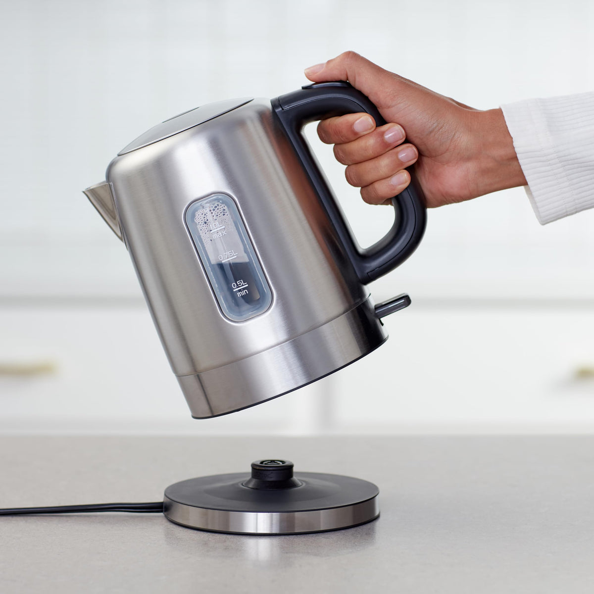 Electric Stainless Steel Kettle for Tea and Coffee, BPA-Free, Fast Boiling, Auto Shut-Off, 1 Liter, 1500W, Black and Silver