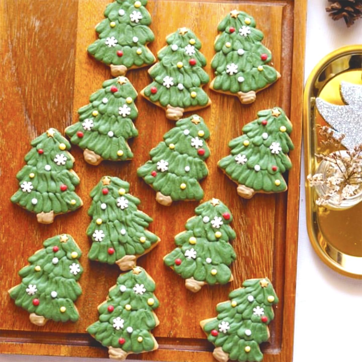 Kanehosi Christmas Cookie Cutters 6Pcs Large, Christmas Theme Cookie Cutter