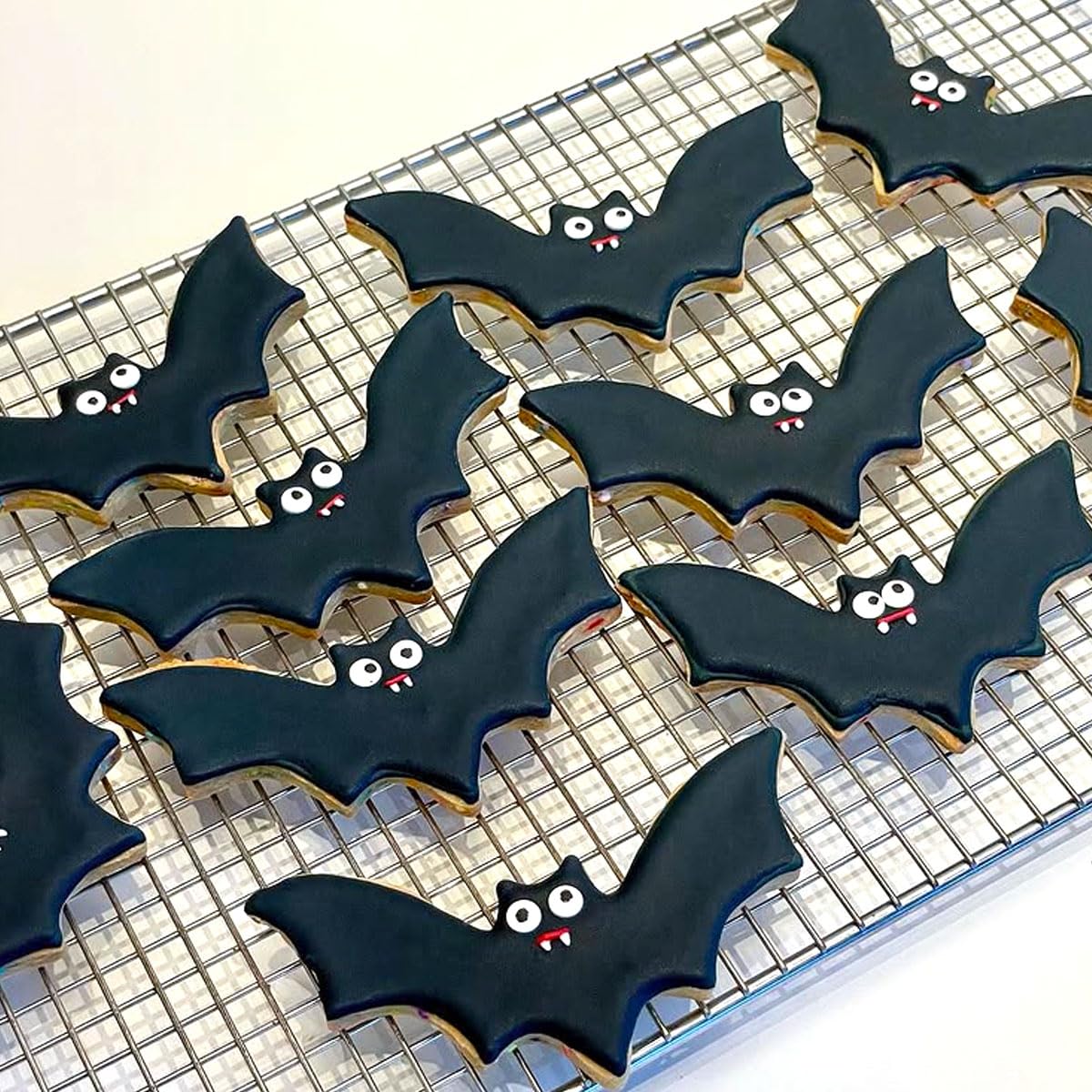 Kanehosi Halloween Cookie Cutters 7Pcs, Easy to Clean & Demold