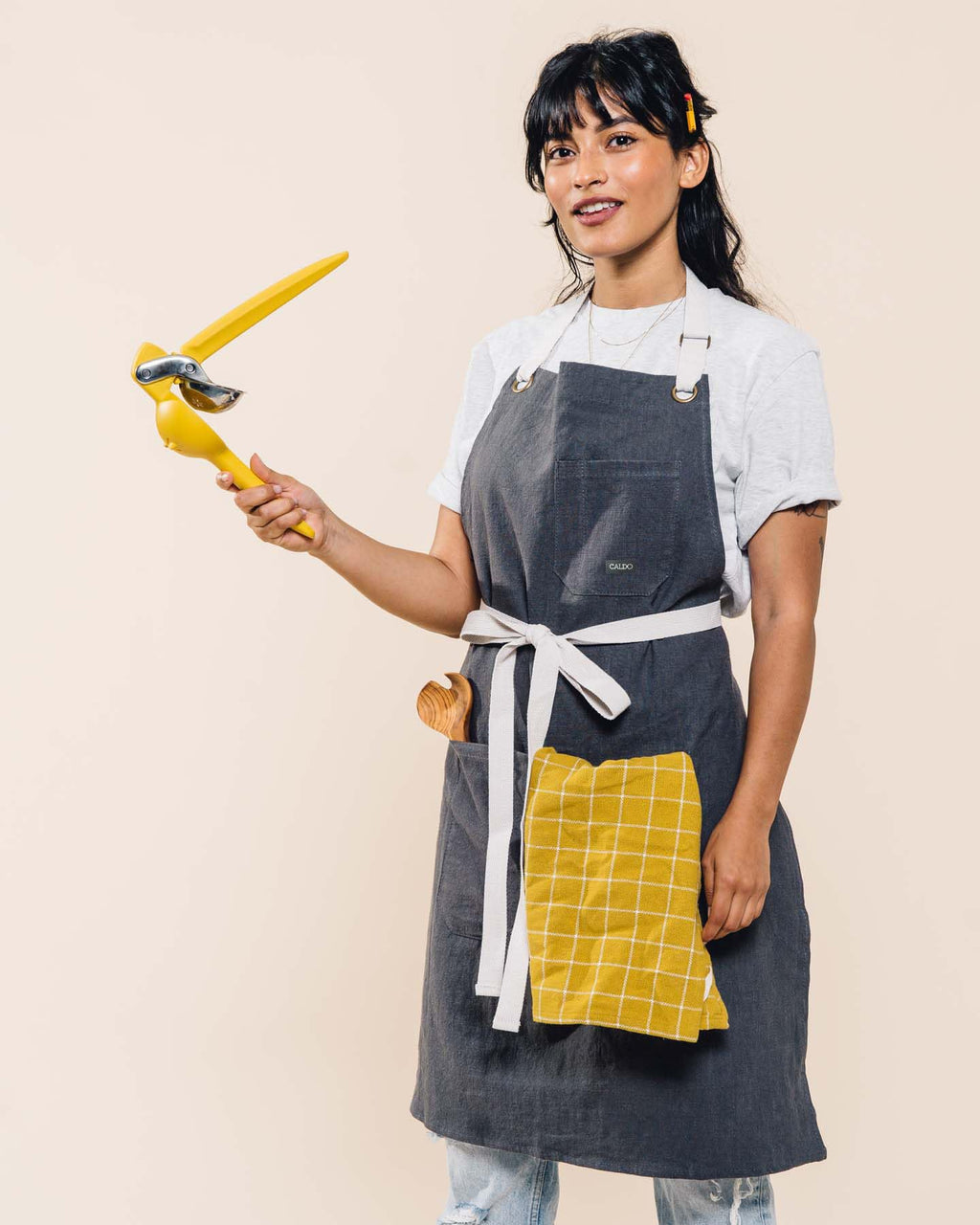 Caldo Linen Kitchen Apron for Cooking- Mens and Womens Linen Bib Apron for Professional Chef, Server, or Barista - Adjustable with Pockets (Slate)