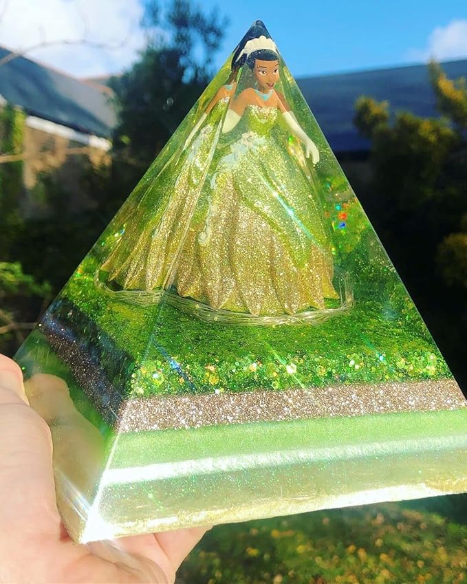 3 PCS Clear Pyramid Molds for Resin, 3Pcs 4.7''6''7.5'' Inner Large Pyramid Silicone Molds for Epoxy Resin + 1Pcs Plastic Frame, Pyramid Resin Mold Silicone Pyramid Mold for DIY