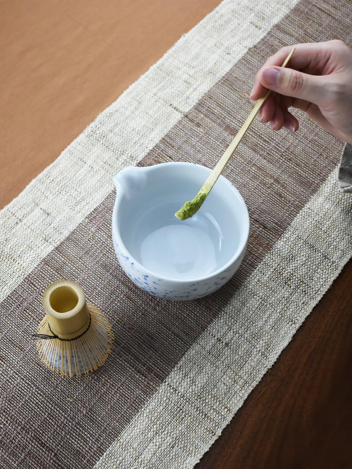 Artcome Matcha Tea Set - Ceramic Matcha Bowl with Pouring Spout, Bamboo Whisk, Whisk Holder, Tea Scoop & Matcha Manual - Complete Traditional Japanese Tea Ceremony Kit for Home, Office, or Gift, Blue