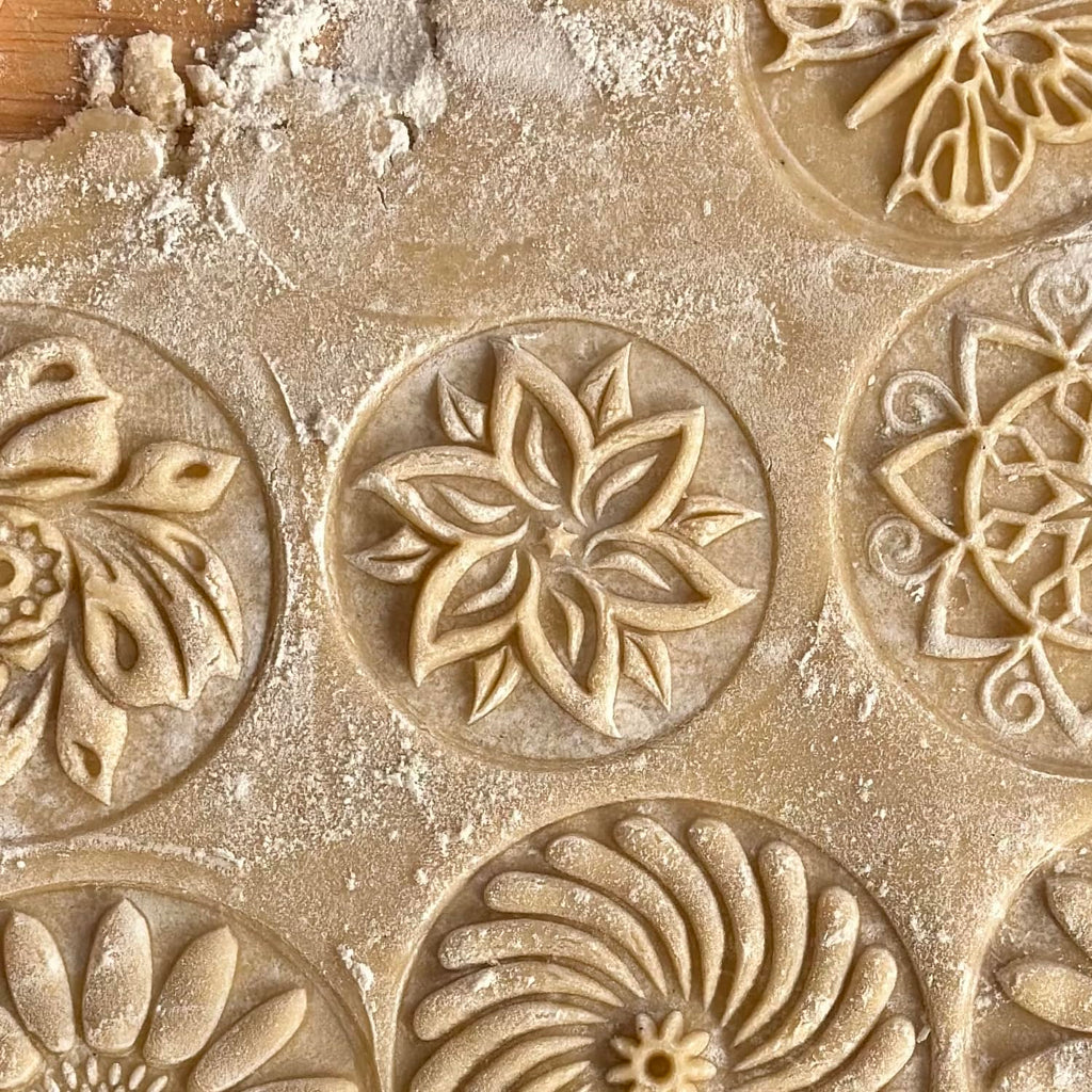 Fun Food Tools, Wood Cookie Stamp, 2.5 Inch (Poinsettia CS-014)