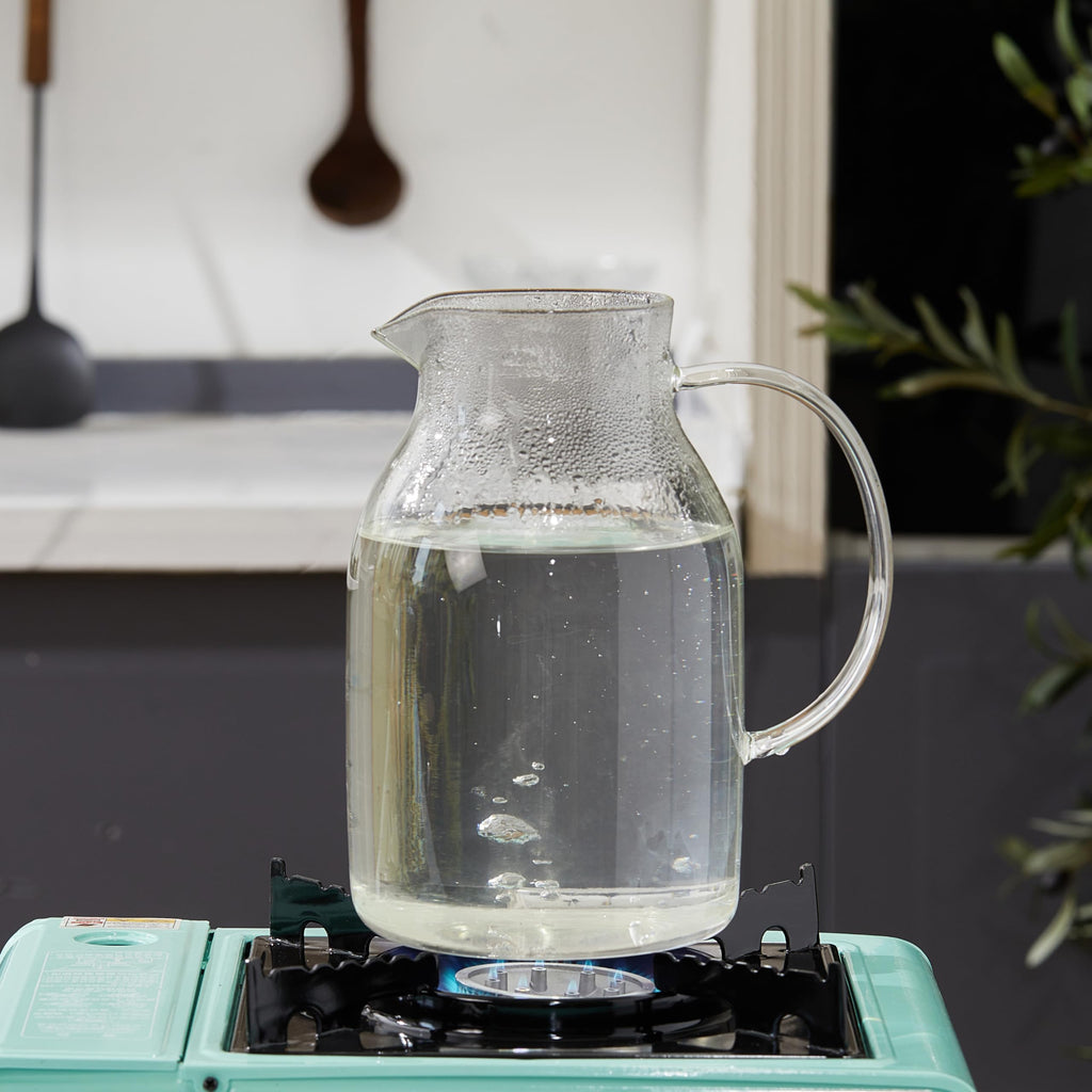 Karafu 68 Oz Borosilicate Glass Pitcher with Lid, Hot Cold Water Tea Jug