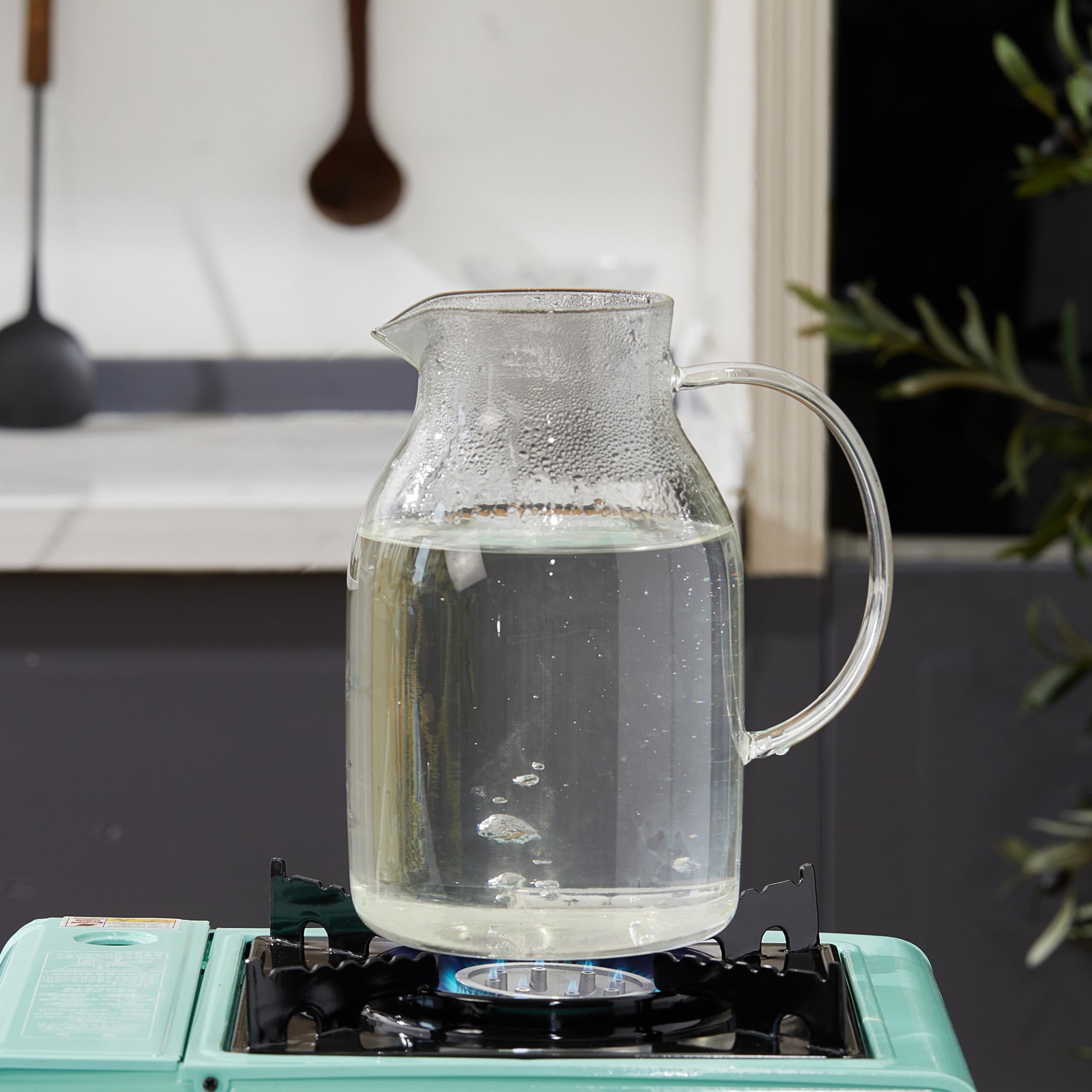 Karafu 68 Oz Borosilicate Glass Pitcher with Lid, Hot Cold Water Tea Jug