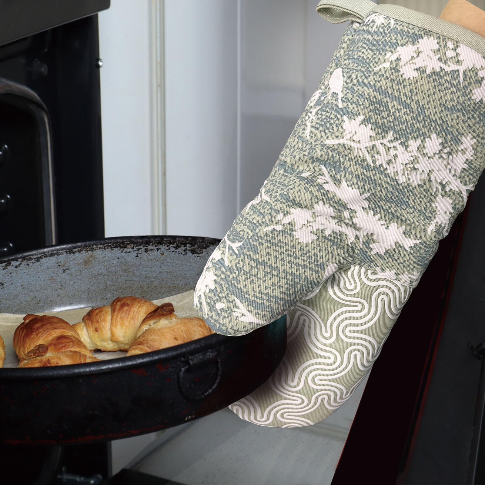 Alselo Thumb Oven Mitts, Heat and Slip Resistant Silicone Kitchen Mittens 2-Pack Set, Aqua Birds Soft Long Oven Gloves, Flexible Thick Potholders for Safe Baking Cooking and Grilling (Aqua)