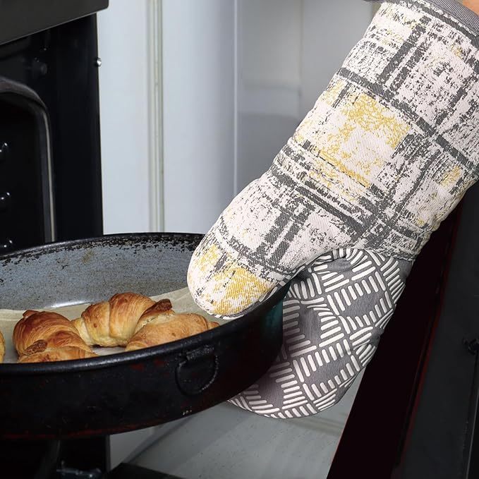 Thumb Oven Mitts, Heat and Slip Resistant Silicone Kitchen Mittens 2-Pack Set, Vintage Plaid Soft Long Oven Gloves, Flexible Thick Potholders for Safe Baking Cooking and Grilling (Vintage Grey)