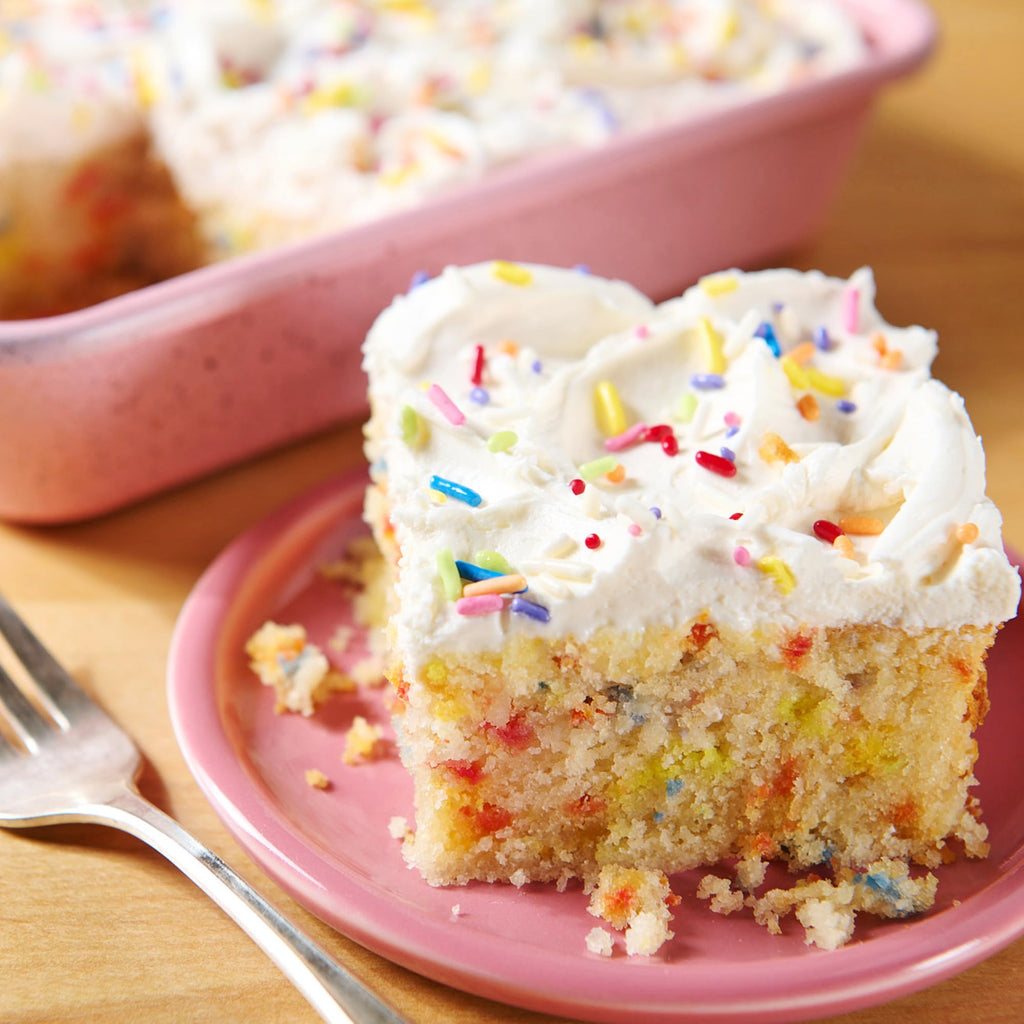 XO Baking Co. Gluten Free Confetti Cupcake & Cake Mix - Includes Sprinkles Without Artificial Dyes; Non-GMO; Rice Free; Peanut Free; No Preservatives, Artificial Flavors or Colors, 10oz