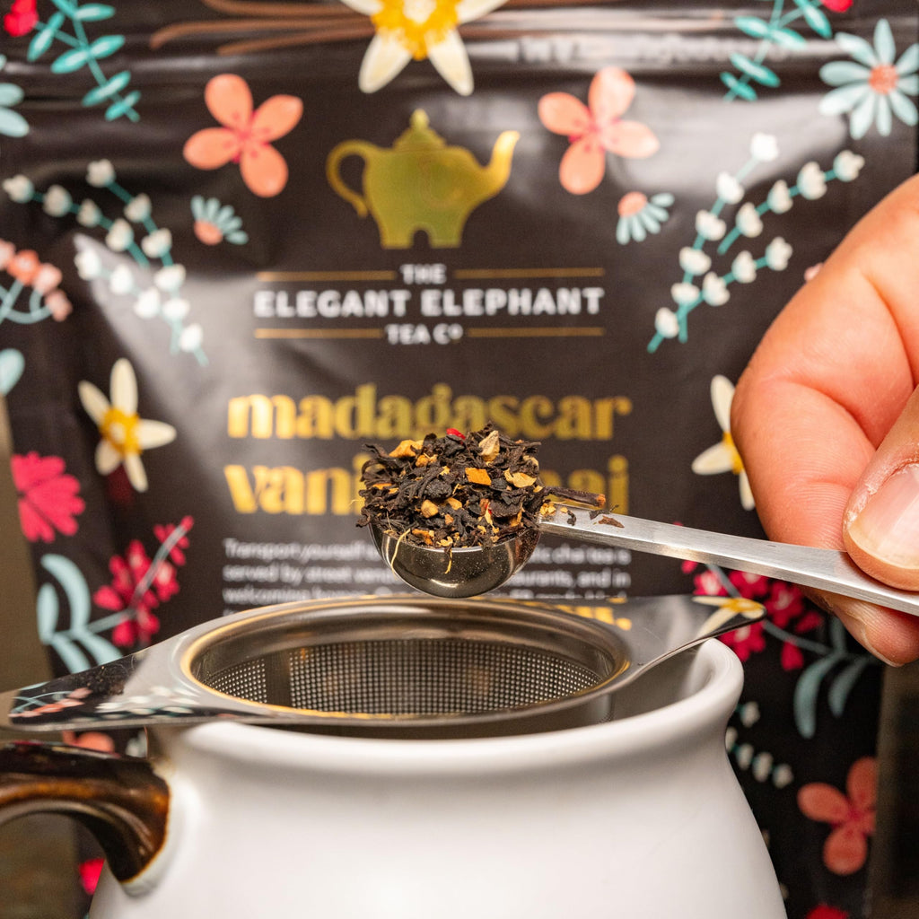 Madagascar Vanilla Chai Tea, Organic Loose Leaf Chai Tea – Black Tea with Chai Spice Blend – Great Hot or Iced Chai Latte – 4 oz Resealable Bag (Makes 50 Cups) – The Elegant Elephant