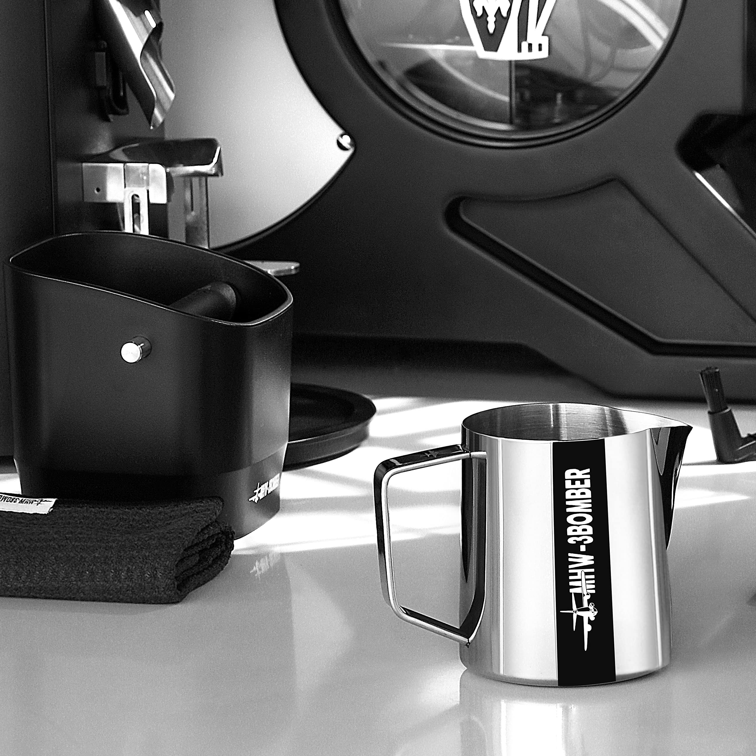 MHW-3BOMBER Espresso Steaming Pitcher Milk Frothing Pitcher Stainless Steel Milk Coffee Cappuccino Latte Art Barista Cup 16.9oz/500ml (Glossy), P5002S
