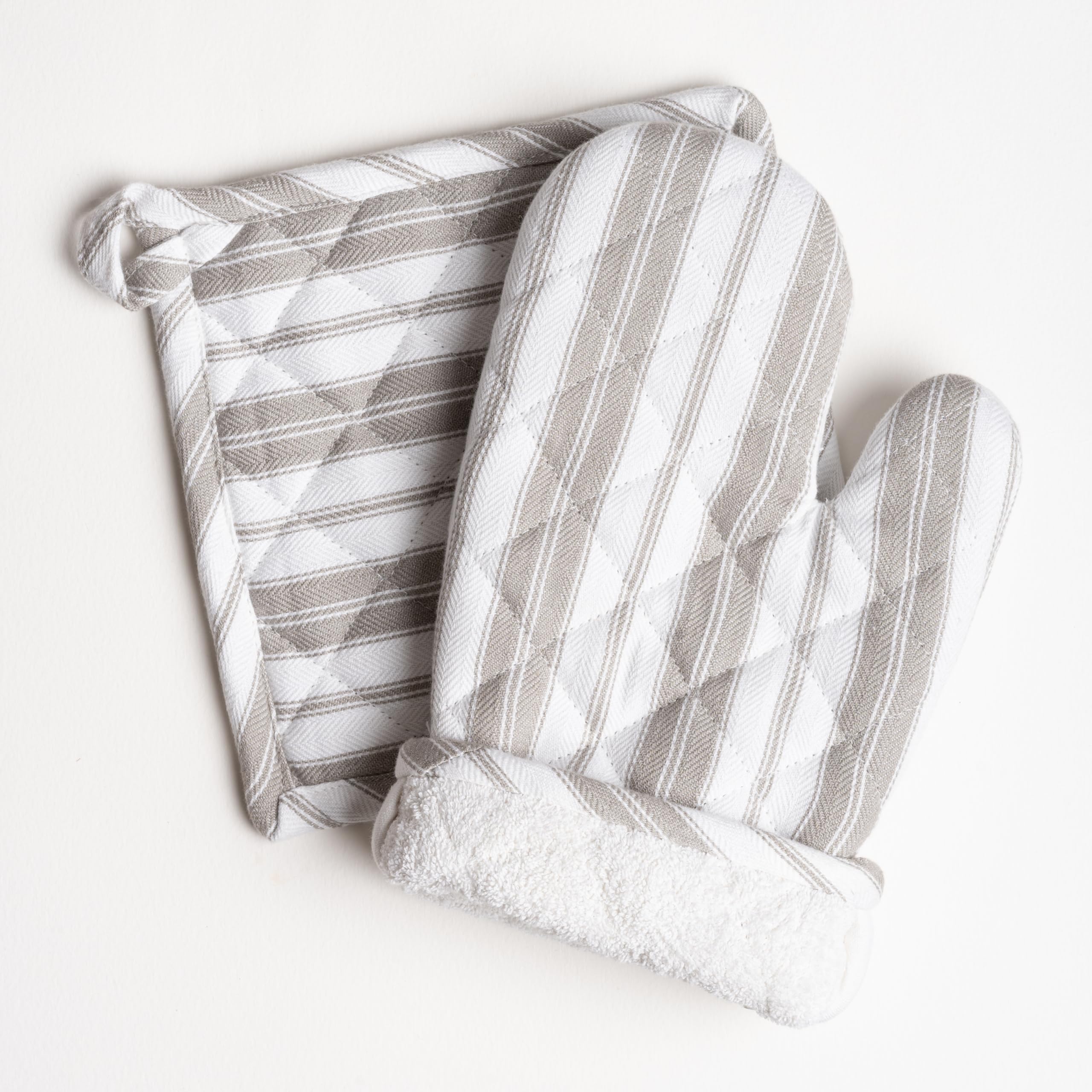 1 Oven Mitt, 1 PotHolder & 1 Kitchen Apron Set - Durable Heat Resistant Gloves - Thick Mittens for Kitchen - Suitable for Cooking, Baking, Grilling – Men & Women – Light Grey Stripes - Casa De Lan