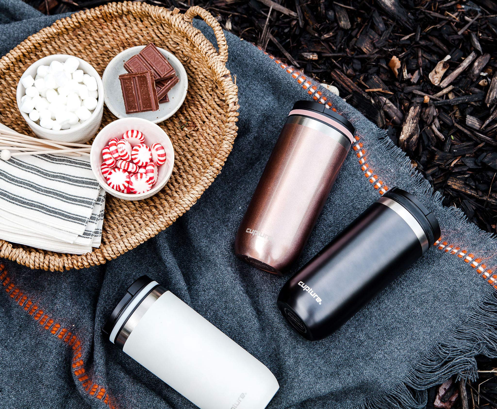 Cupture TWIST-TOP Vacuum-Insulated Stainless Steel Travel Mug, 16 oz, Winter White