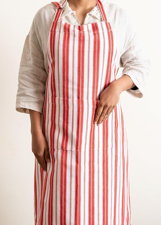 1 Oven Mitt, 1 PotHolder & 1 Kitchen Apron Set - Durable Heat Resistant Gloves - Thick Mittens for Kitchen - Suitable for Cooking, Baking, Grilling – Men & Women – Bright Red Stripes - Casa De Lan