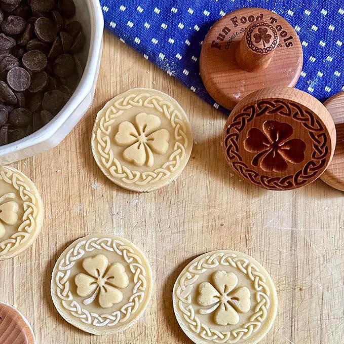 Wood Cookie Stamp, 2.5 Inch (4 Leaf Clover CS-117)